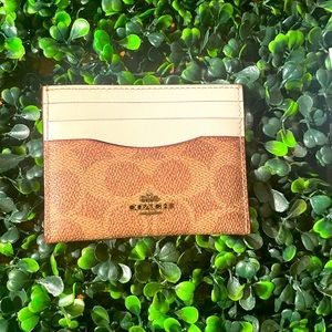 NWT Coach card holder/wallet